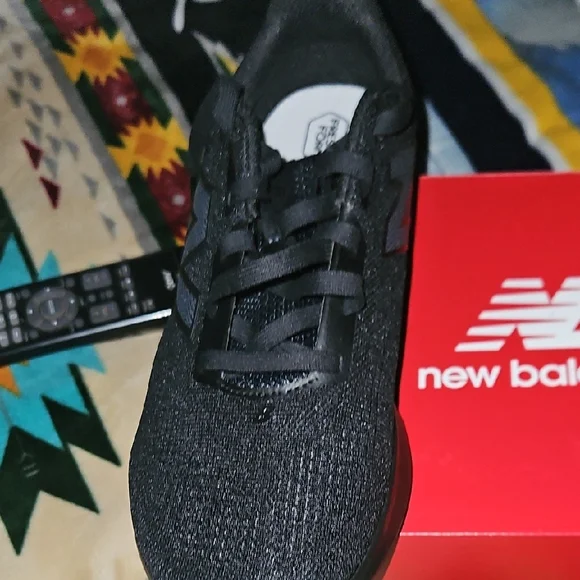 New Balance Black Athletic Shoes with Modern Design New Balance Men main image 4